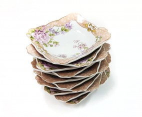 B423 Magnolia Piring Kotak Kecil